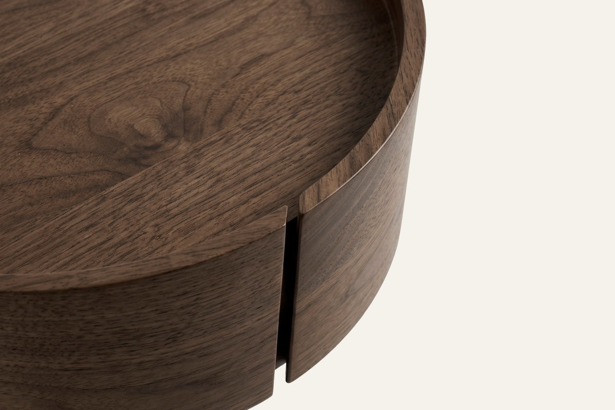 The Lenno Bedside Table, close-up of the tray-edged walnut top