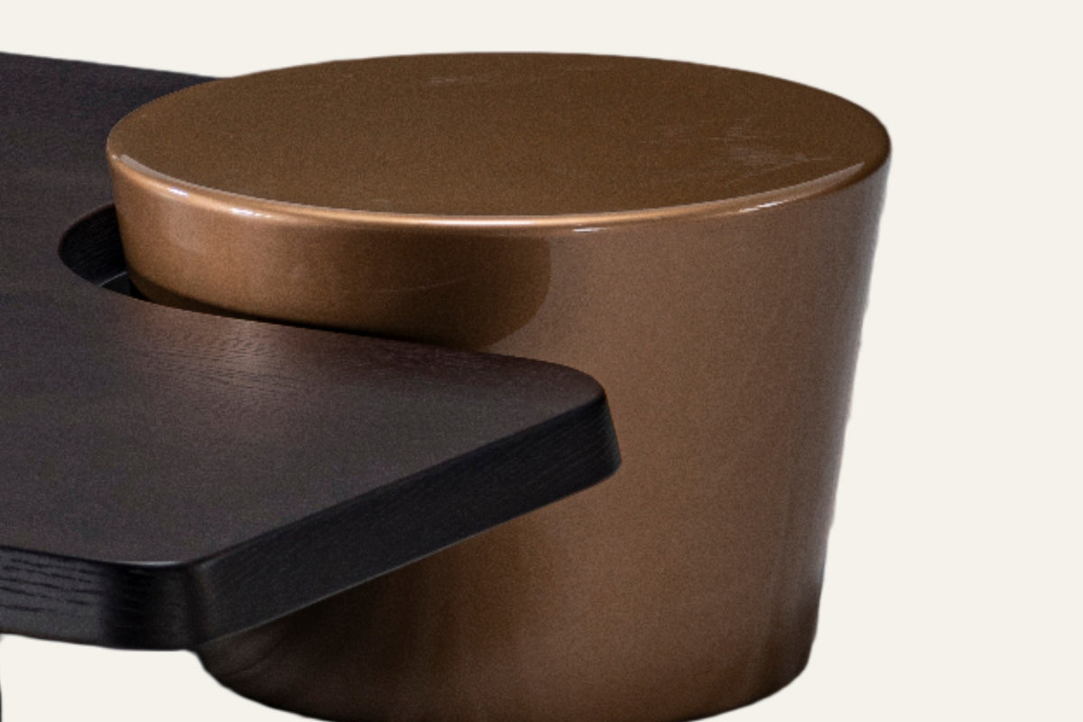 The Melfi Coffee Table Set, close-up of the finish