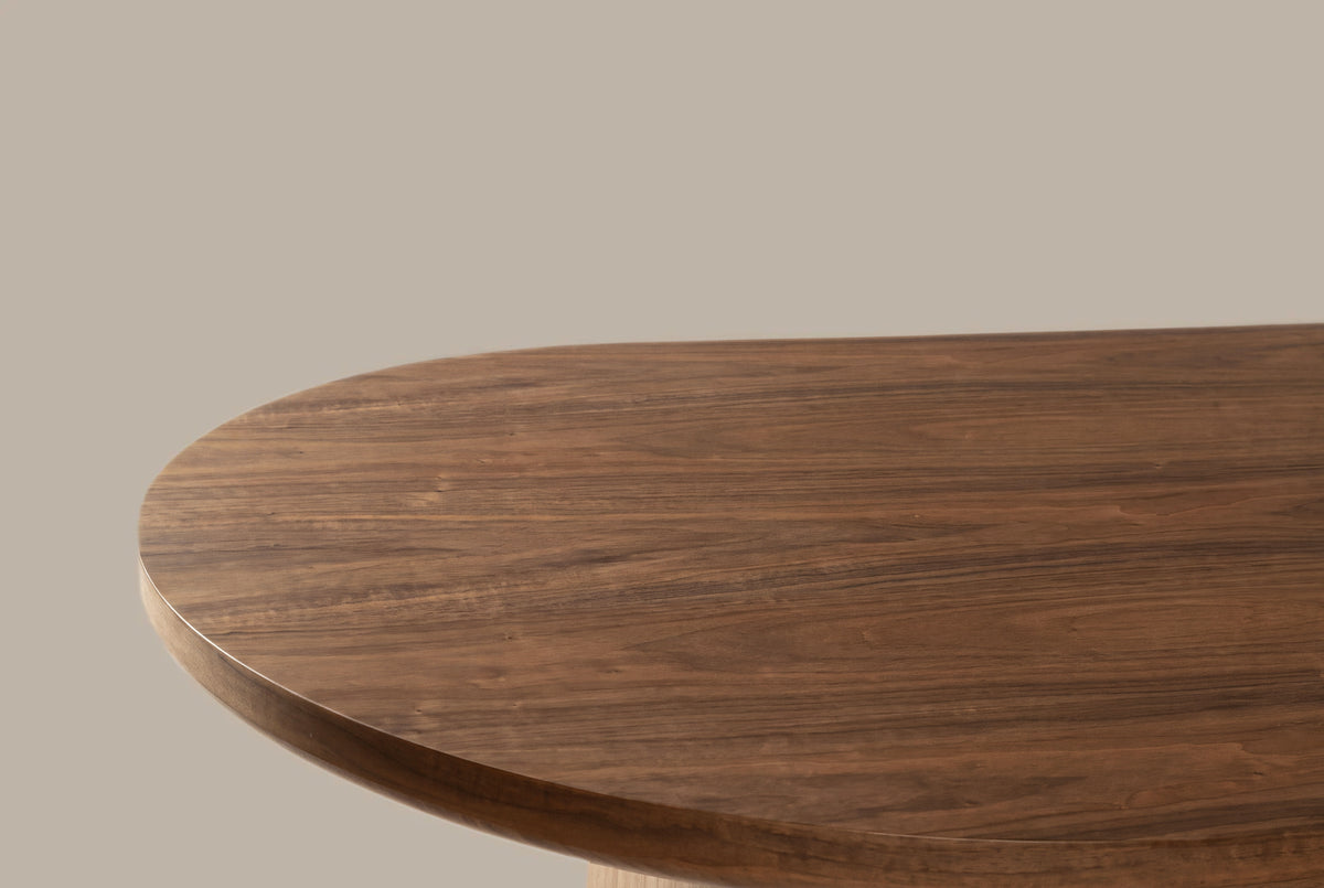 The Sutri Oval Dining Table, close-up of the finish